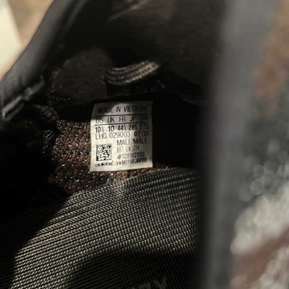 Yeezy boost 350, size 10.5 - Picture 6 of 6